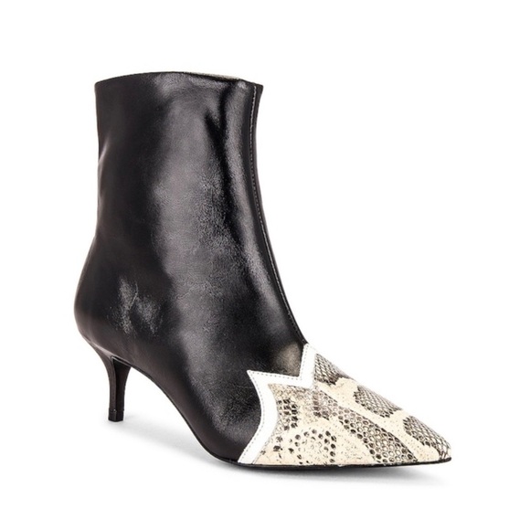 RAYE • Savvy Bootie in Black - Picture 1 of 12